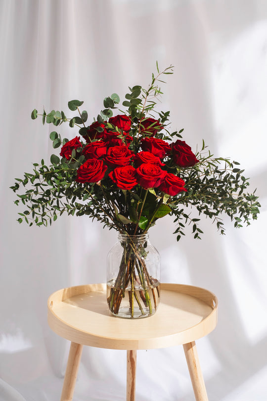 The Timeless Elegance of Red Roses: Why They Make an Beautiful Gift - Guernsey Flowers by Post